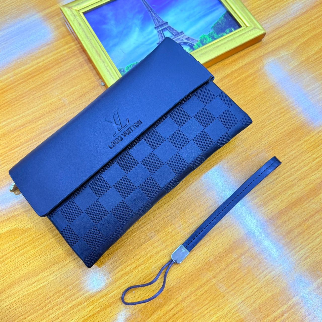2e27e2cc-115d-48fc-b855-80069e96a027 Louis Vuitton - Image 1