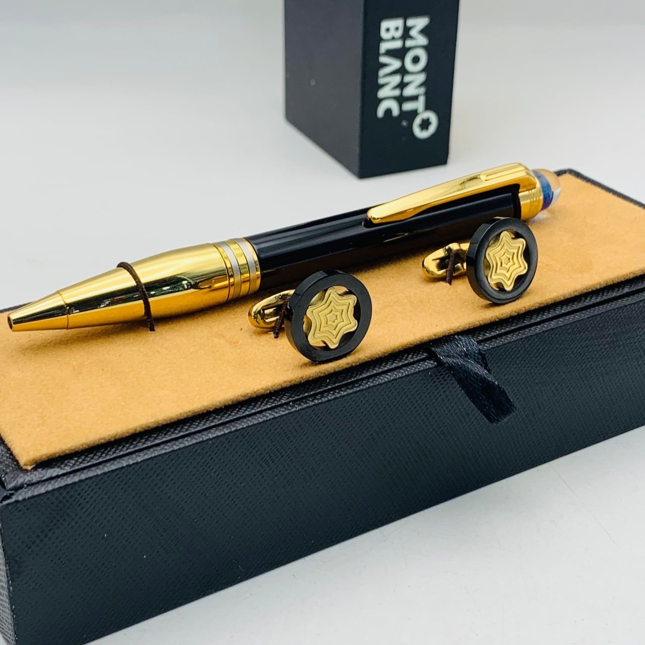 35e7906c-f7e6-4495-96f7-63a3286a21fb Mont Blanc - Image 1