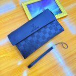 Louis Vuitton - Image 2