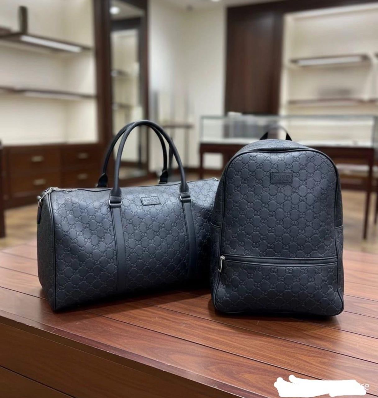 610e9462-b6dd-4fa0-bb8c-37837d442e7f Gucci - Image 1
