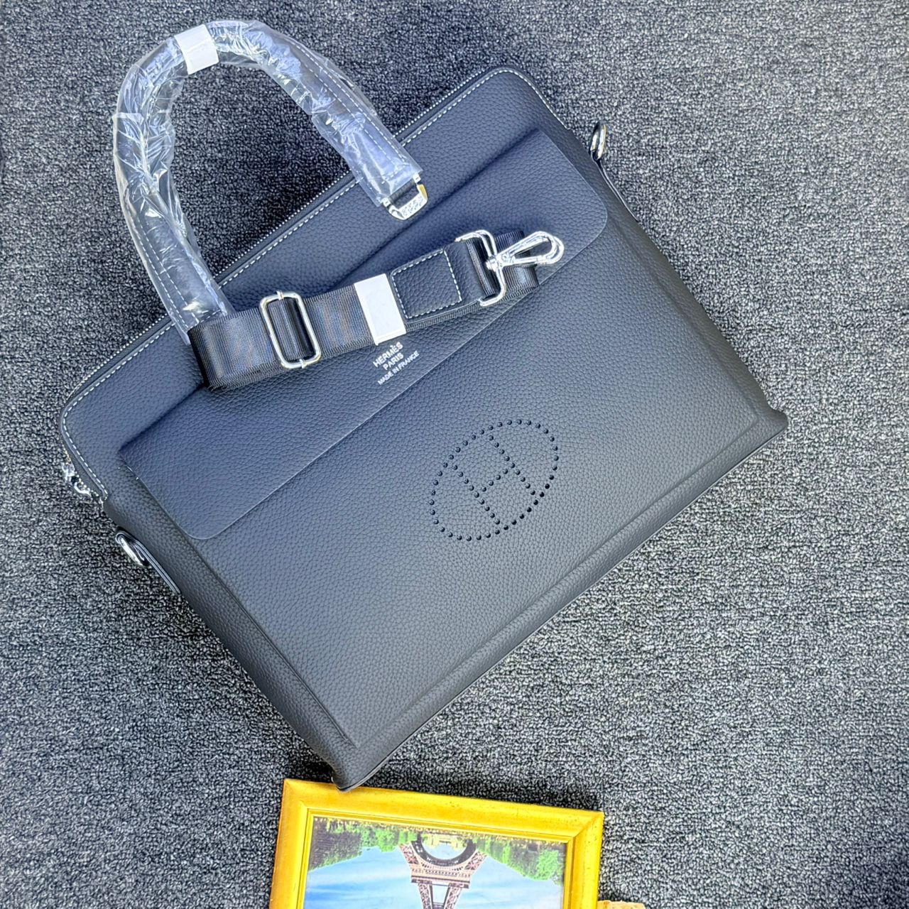 bdc7c718-3d72-4cc2-96ef-0ff3d0c36540 Hermes Laptop bag black - Image 1